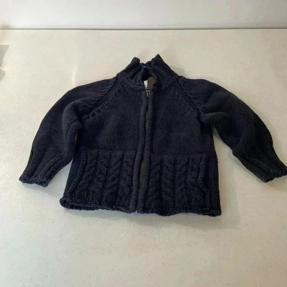 Gap boys 18-24 months zip up cotton sweater. Navy blue  cold vacation warm baby